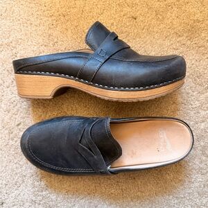 Dansko Bel Black Leather Clogs Size 39 Women’s Professional Nursing Shoes